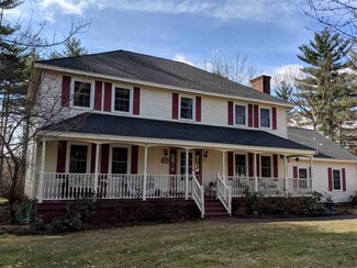 37 Wren St, Litchfield, NH 03052