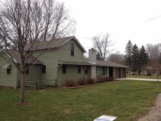10028 Black St, Leo, IN 46765