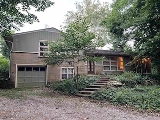 4339 W Beech Ln, Bloomington, IN 47404