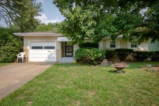 508 S Forest Ct, Springfield, MO 65806