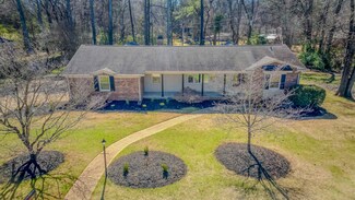 2145 Bower Dr, Florence, AL 35630