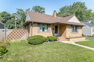 8350 Walnut Dr, Munster, IN 46321