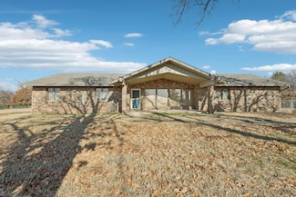 25622 E 19th Ave, Yale, OK 74085
