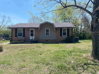 1409 Honeysuckle Dr, Hopkinsville, KY 42240