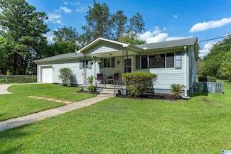 627 Pinewood Ave, Bessemer, AL 35023
