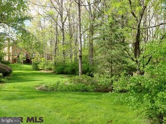 2467 Sleepy Hollow Dr, State College, PA 16803