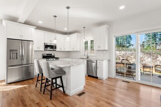 53 Pouts Ln, Uxbridge, MA 01569
