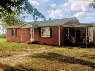 900 Clay Rd, Skipwith, VA 23968