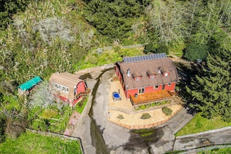 1652 Tompkins Hill Rd, Fortuna, CA 95540