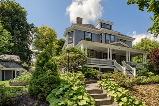 29 Whitman Rd, Worcester, MA 01609