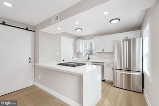 5105 11th St S, Arlington, VA 22204