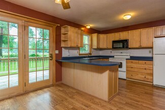 51 James Ave, Burlington, VT 05408
