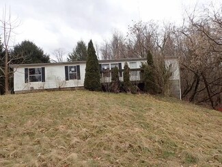 700 Naysmith Rd, North Versailles, PA 15137