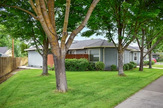3015 Merriman Rd Unit 2, Medford, OR 97501