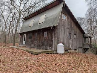 18 King Rd, Foster, RI 02825