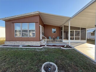 225 N Saint Thomas Cir, Apollo Beach, FL 33572