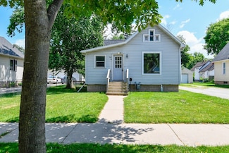 827 11th Ave, Green Bay, WI 54304