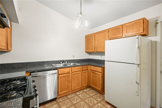 8125 Cactus Flower Ct, Las Vegas, NV 89145