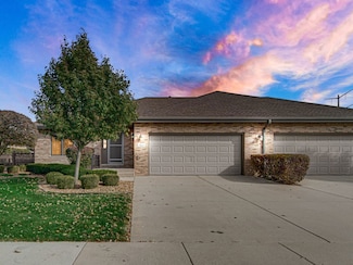 42 Fairfield Dr Unit 1, New Lenox, IL 60451
