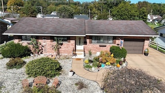 2041 Shadyside Rd, Saint Albans, WV 25177