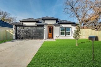 2939 Idaho Ave, Dallas, TX 75216