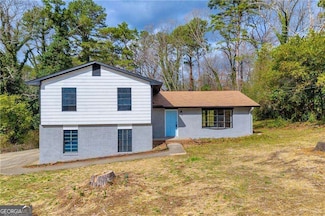 6684 Heathrow Ln, Stone Mountain, GA 30087