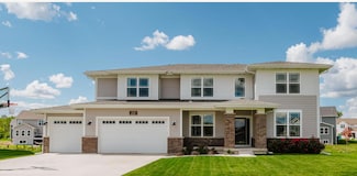 W242N5607 Simona Ct, Sussex, WI 53089