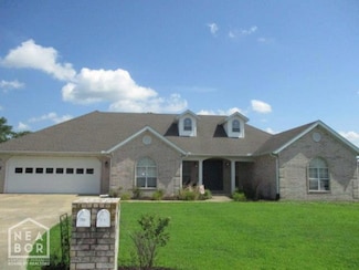 2803 Newcastle Dr, Paragould, AR 72450