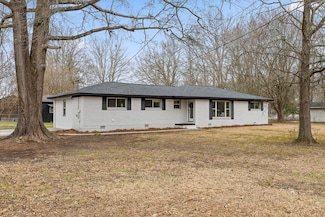 133 Robinhood Dr SE, Dalton, GA 30721