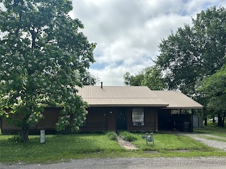 119 S Arkansas St, Caddo, OK 74729