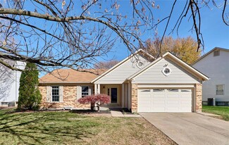 1660 Cobblestone Creek Dr, Florissant, MO 63031