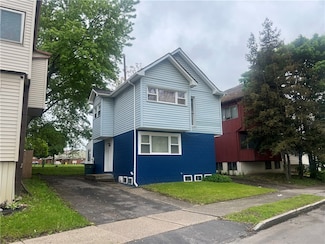 9 Quamina Dr, Rochester, NY 14605