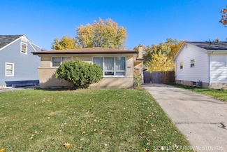 429 N Harvard Ave, Villa Park, IL 60181