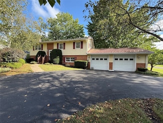 1301 Erie St, Saegertown, PA 16433