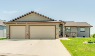 1869 Harding Place, Bismarck, ND 58501
