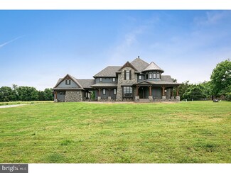 40 E Tomlin Station Rd, Mickleton, NJ 08056