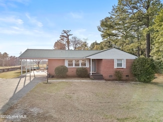 103 Pee Dee Rd, Aberdeen, NC 28315