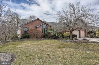 27 Essex Dr, Palmyra, PA 17078