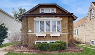 3742 Wisconsin Ave, Berwyn, IL 60402