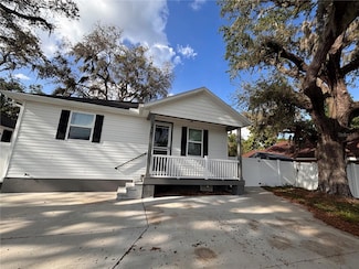 3414 Riverview Dr, Tampa, FL 33604