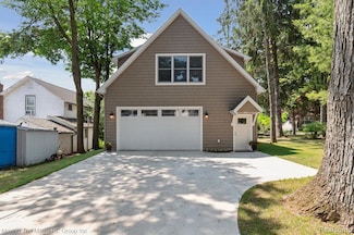 348 Lenawee St, Manitou Beach-Devils Lake, MI 49253