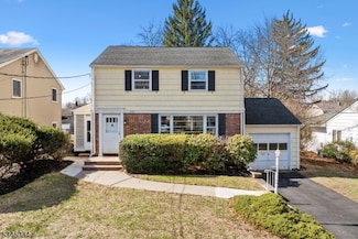 299 Arnold Ave, North Plainfield, NJ 07063