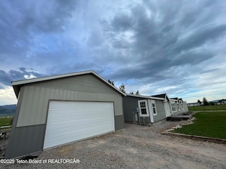 350 Worton Ln, Auburn, WY 83111
