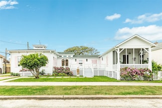 1207 15th St, Galveston, TX 77550