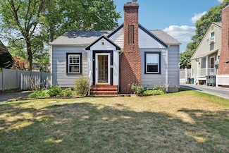 36 Lou Ave, Kings Park, NY 11754