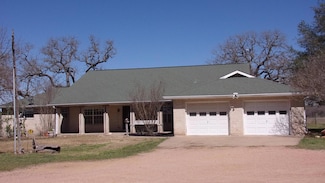 1802 Goehmann Ln, Fredericksburg, TX 78624