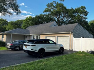 929 Wilson Blvd, Central Islip, NY 11722
