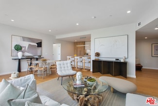 11600 Dunstan Way Unit 404, Los Angeles, CA 90049