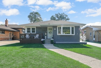 1123 Meadowcrest Rd, La Grange Park, IL 60526