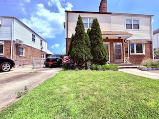 50-17 184th St, Flushing, NY 11365